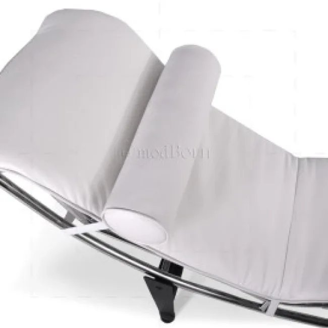 Le Corbusier Style LC4 Chaise Longue – Weißes Leder — image 3