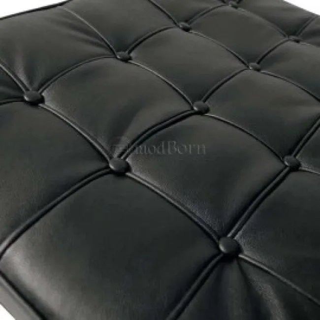 Ludwig Mies van der Rohe Barcelona Hocker – Schwarzes Leder — image 2
